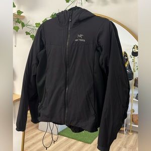 COPY - Ladies Arc’teryx  Wind breaker
